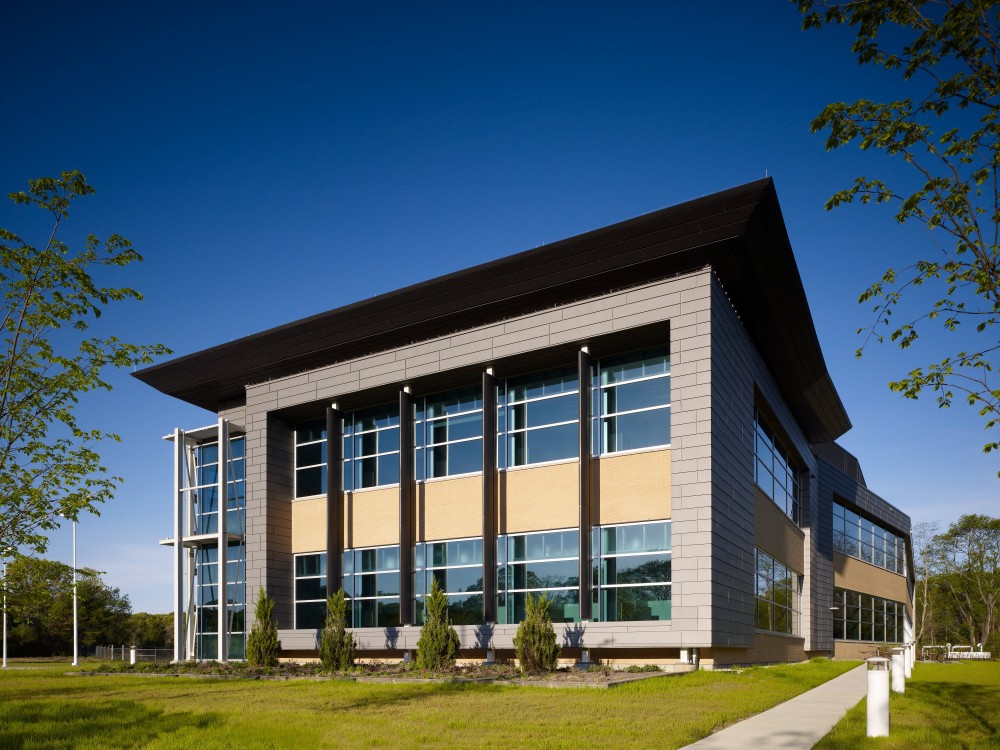Advanced Energy Center, Stony Brook University / Flad Architects