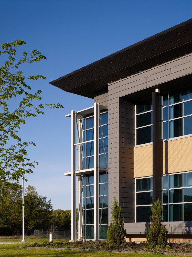 Advanced Energy Center, Stony Brook University / Flad Architects