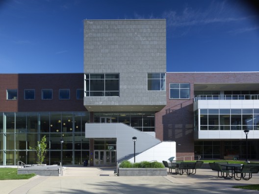 Cleveland State University Student Center / Gwathmey Siegel & Associates Architects with Braun & Steidl Architects (4)