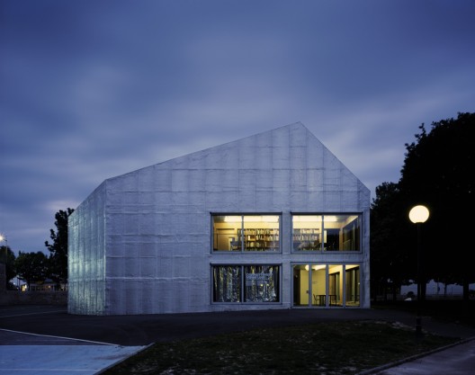 Le Point du Jour Art center / Eric Lapierre Architecture (5)