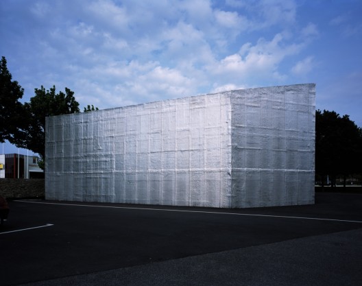Le Point du Jour Art center / Eric Lapierre Architecture (7)