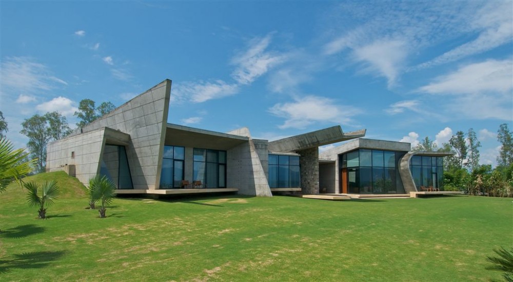 Rishikesh House / Rajiv Saini