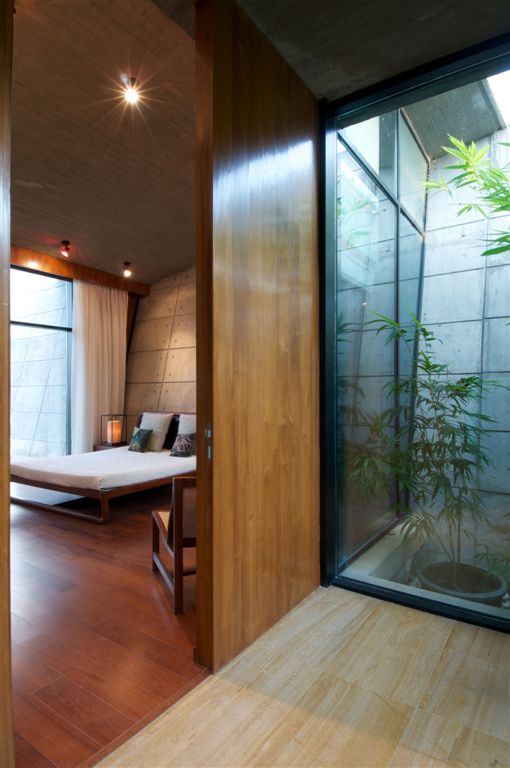 Rishikesh House / Rajiv Saini