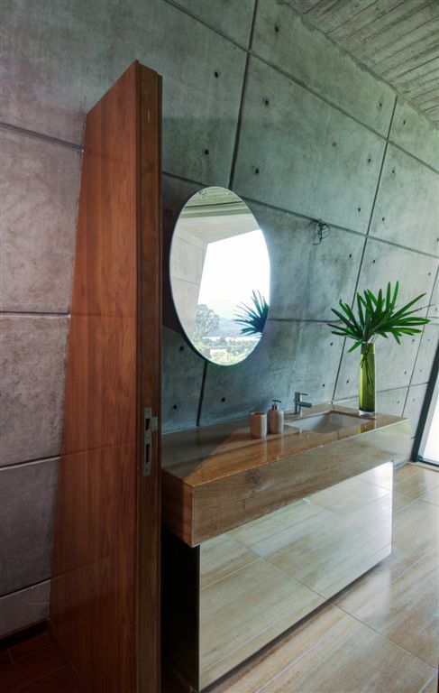 Rishikesh House / Rajiv Saini