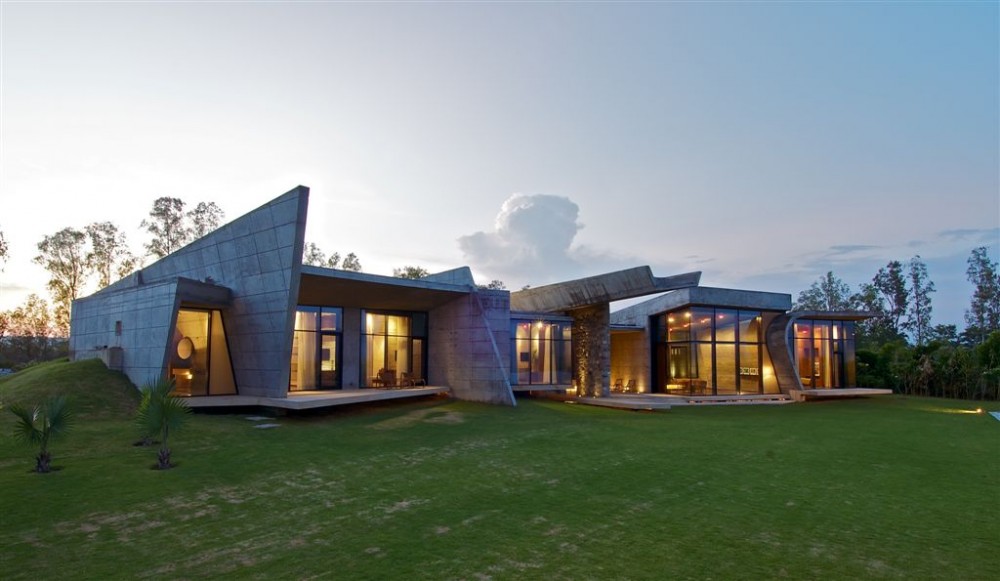 Rishikesh House / Rajiv Saini