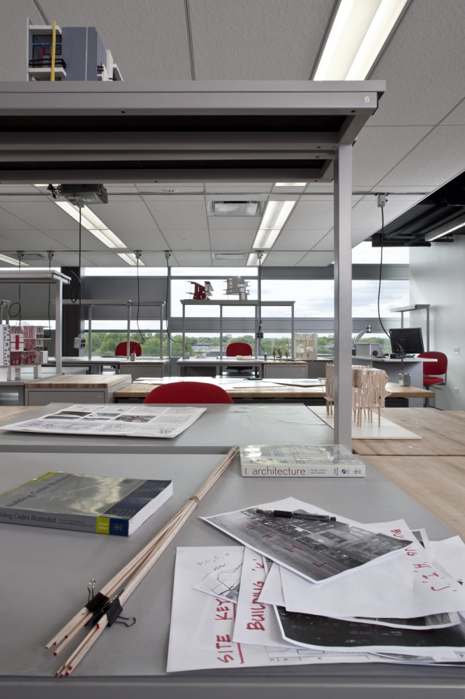 College of DuPage Technology Education Center / DeStefano Partners