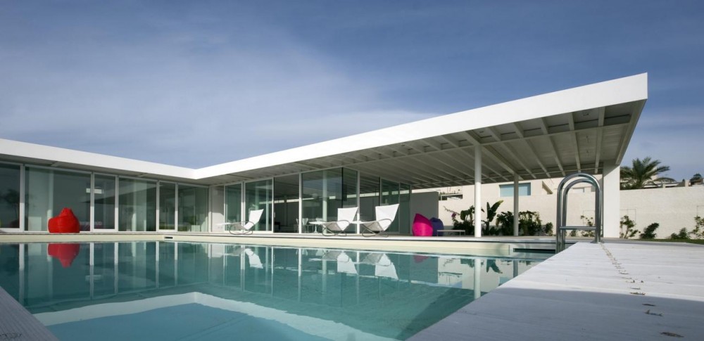 Villa GM / Architrend Architecture