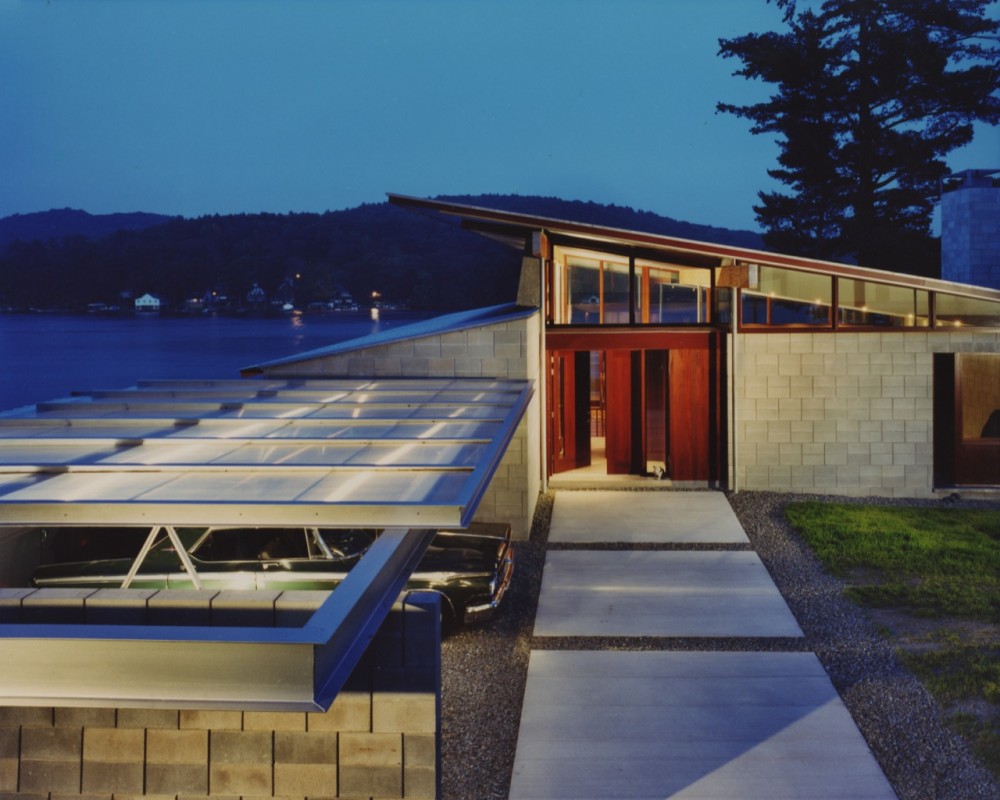 Lake House / Joseph N. Biondo