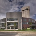 Cleveland State University Student Center / Gwathmey Siegel & Associates Architects with Braun & Steidl Architects (3) Cleveland State University Student Center / Gwathmey Siegel & Associates Architects with Braun & Steidl Architects (3) © Brad Feinknopf