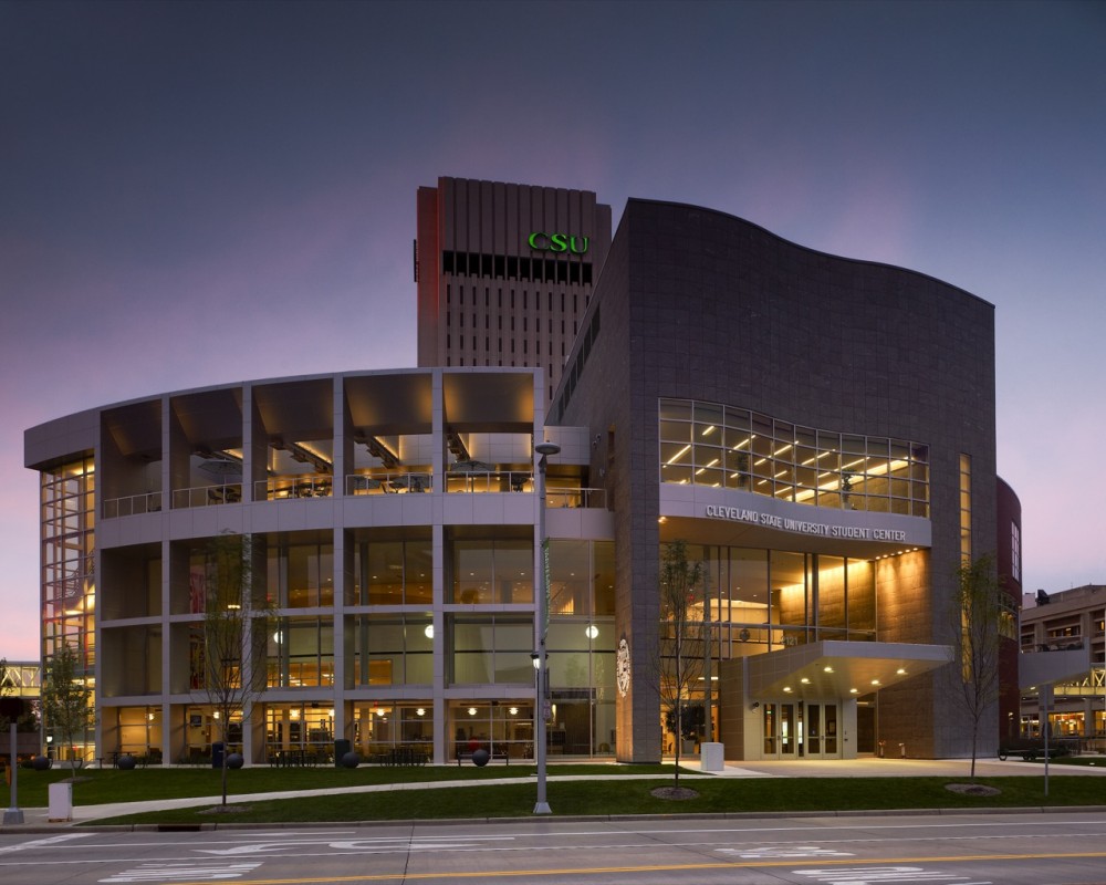 Cleveland State University Student Center / Gwathmey Siegel & Associates Architects with Braun & Steidl Architects