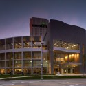 Cleveland State University Student Center / Gwathmey Siegel & Associates Architects with Braun & Steidl Architects (3) Cleveland State University Student Center / Gwathmey Siegel & Associates Architects with Braun & Steidl Architects (3) © Brad Feinknopf