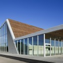 Monconseil Sports Hall / Explorations Architecture (16) Monconseil Sports Hall / Explorations Architecture (16) © Michel Denancé