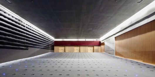 New Film Theatre of Catalonia / Josep Lluís Mateo (1)