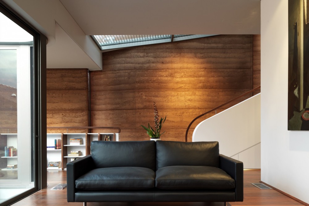 Elamang Avenue / Luigi Rosselli