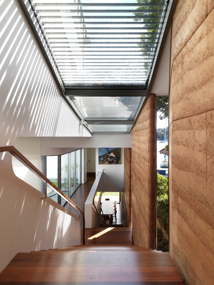 Elamang Avenue / Luigi Rosselli
