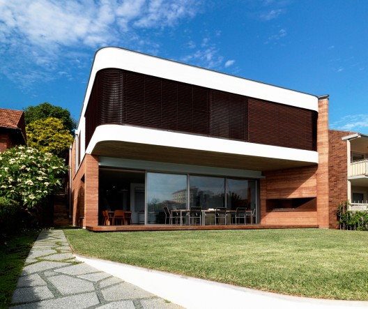 Elamang Avenue / Luigi Rosselli (1)