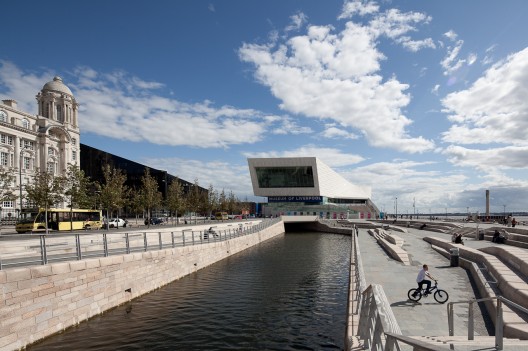 Another look at 3XN's Museum of Liverpool (2)