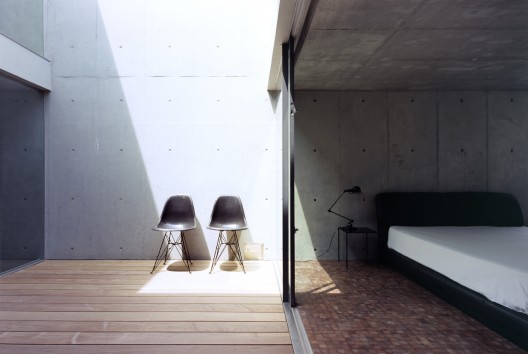 2 Courts House / Keiji Ashizawa Design (10)
