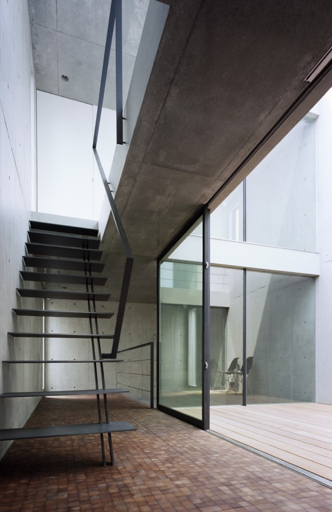 2 Courts House / Keiji Ashizawa Design