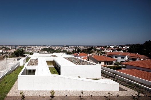 House in Leiria / ARX (18)