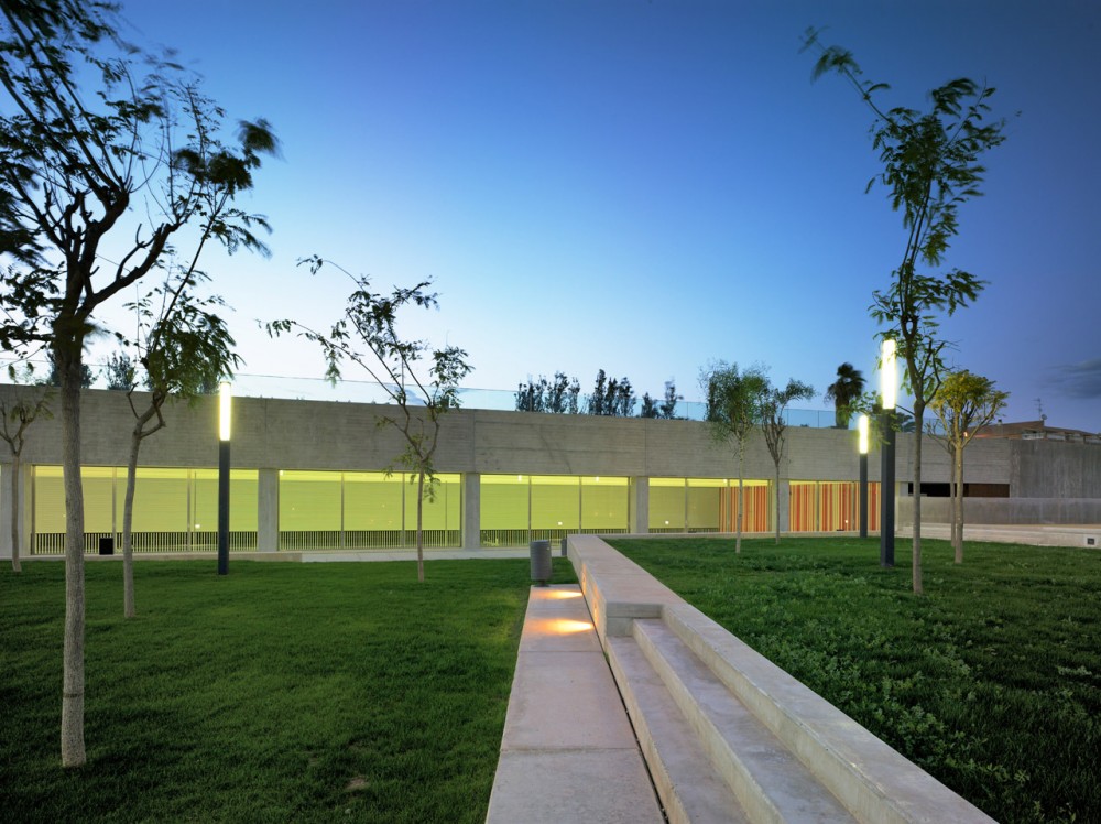 Palmaret-Alboraya Train Station / Rstudio