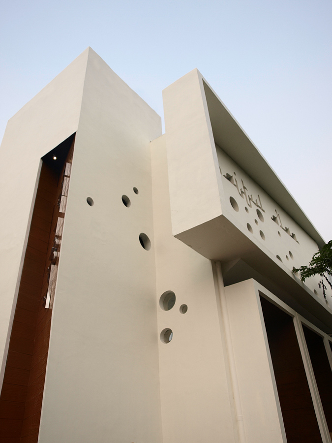 P[RAY]HOUSE / Julian Palapa + Bayu Rismabuana