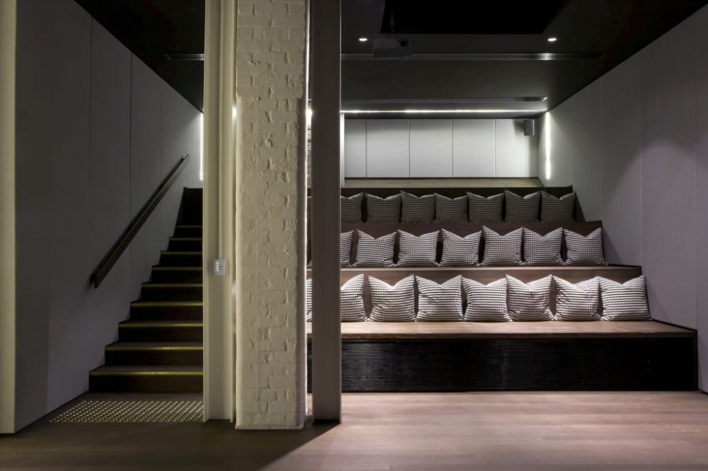 White Rabbit Gallery / Smart Design Studio