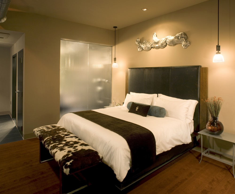 Iron Horse Hotel / The Kubala Washatko Architects