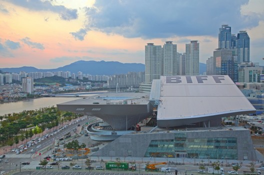Cinema Center in Busan, South Korea / Coop Himmelb(l)au (16)