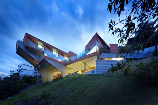 Vila Castela Residence / Anastasia Arquitetos (8)