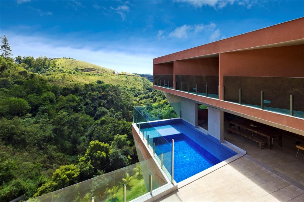Vila Castela Residence / Anastasia Arquitetos