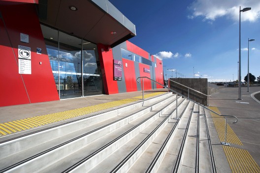 Wendouree Railway Station / Hassell with Parsons Brinckerhoff