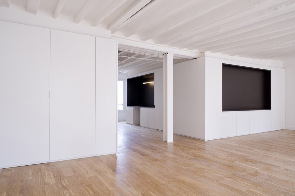 Inhabited Furniture / Nicolas Reymond