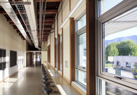 Okanagan College Centre of Excellence in Sustainable Building Technologies and Renewable Energy Conservation / CEI (8)