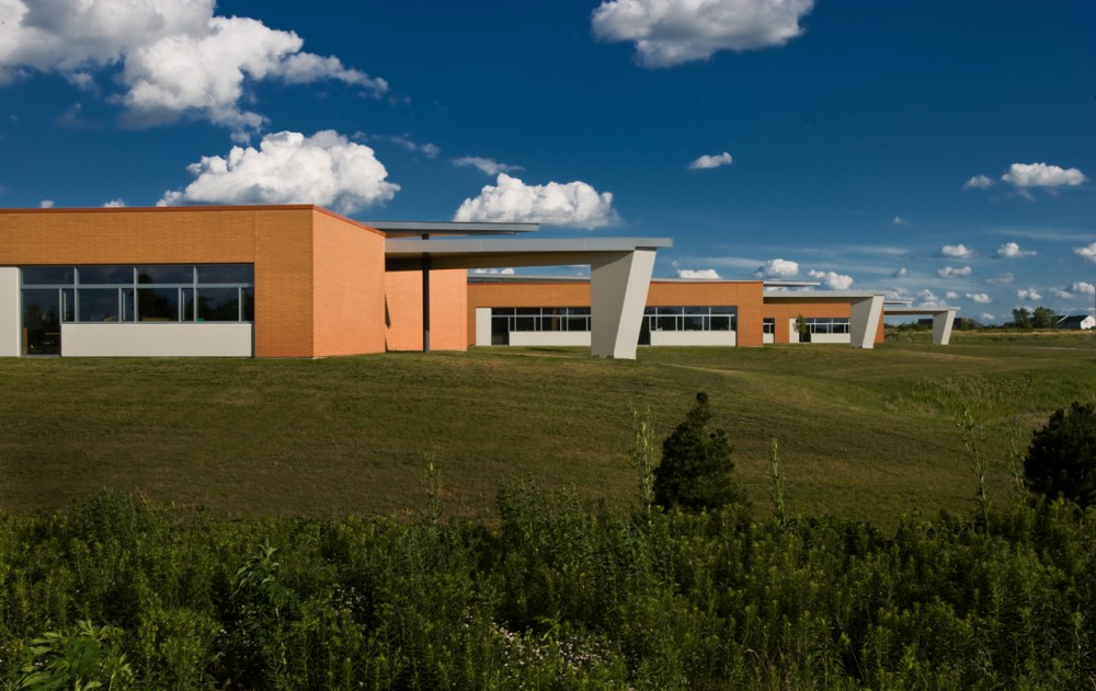Colin Powell Middle School / Legat Architects, Inc.