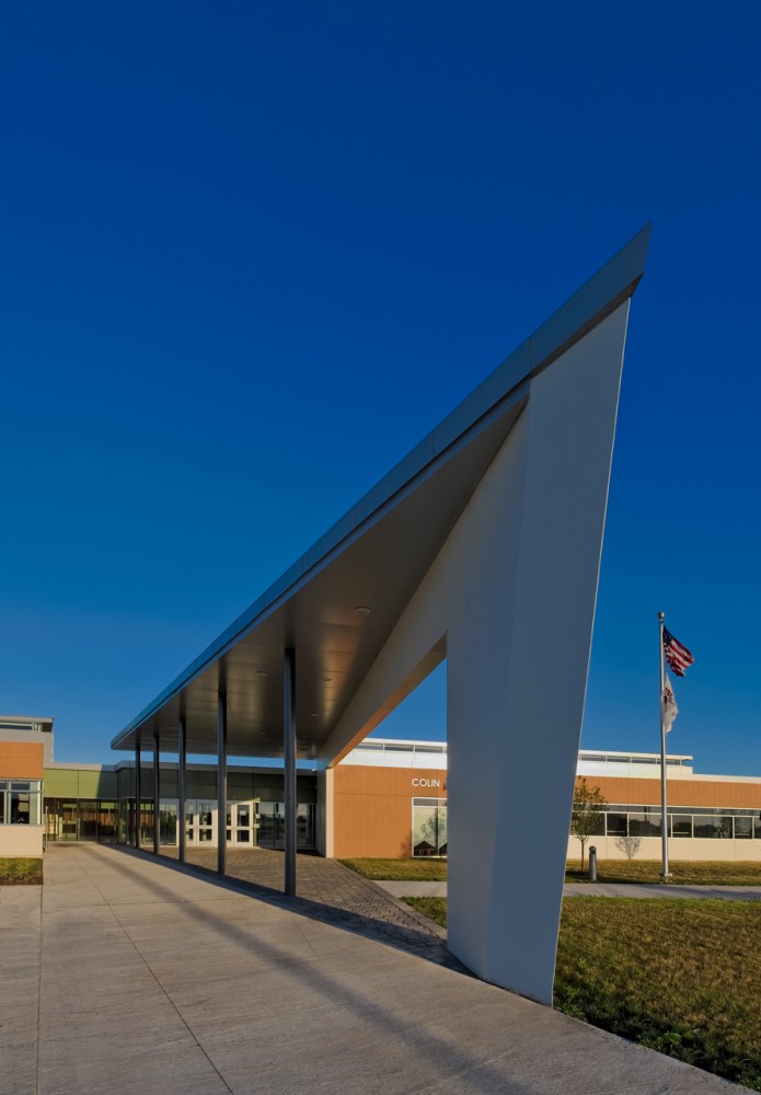 Colin Powell Middle School / Legat Architects, Inc.