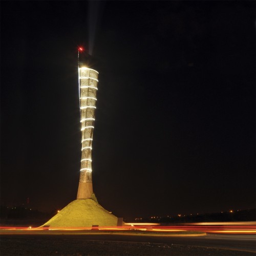 Bicentennial Torch / José Pareja + Jesús Hernández (3)