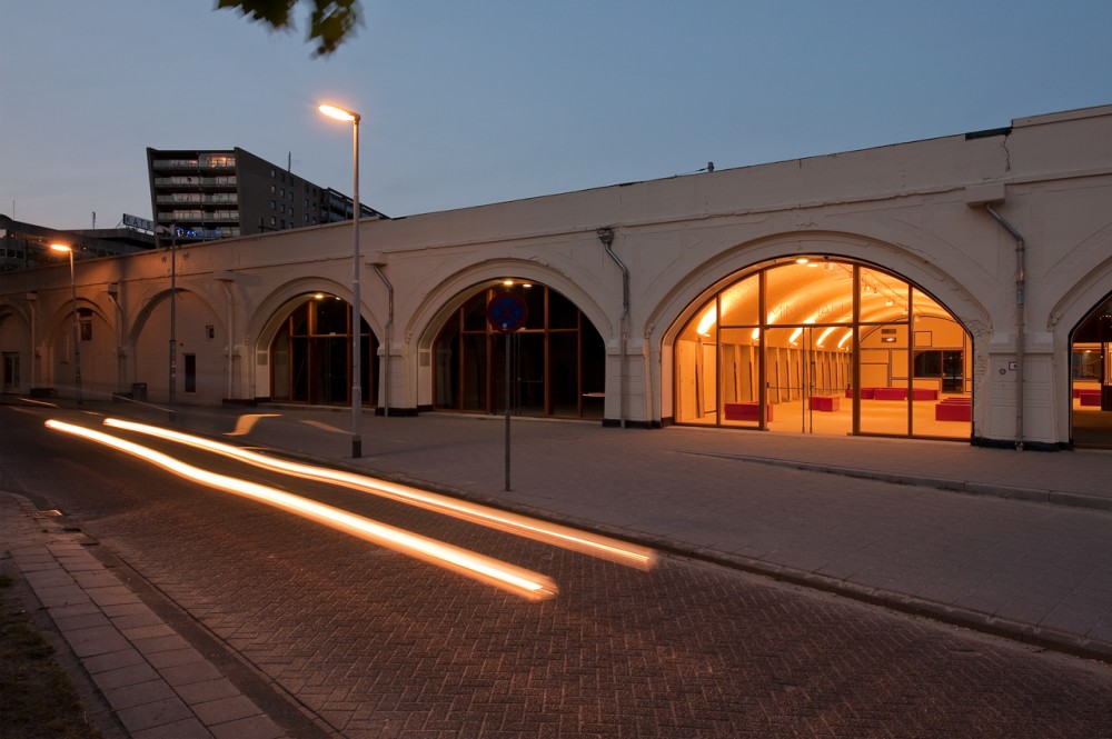 Mini Mall / PEÑA architecture + AFARAI