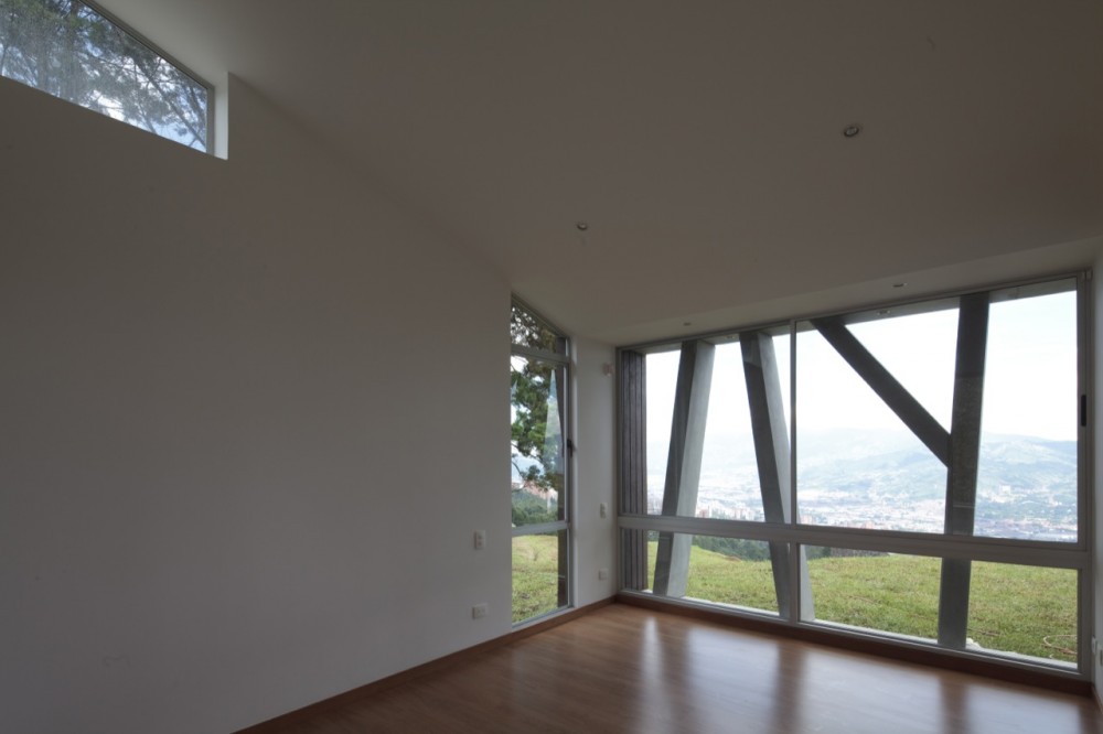 Casa M / Plan B Arquitectos