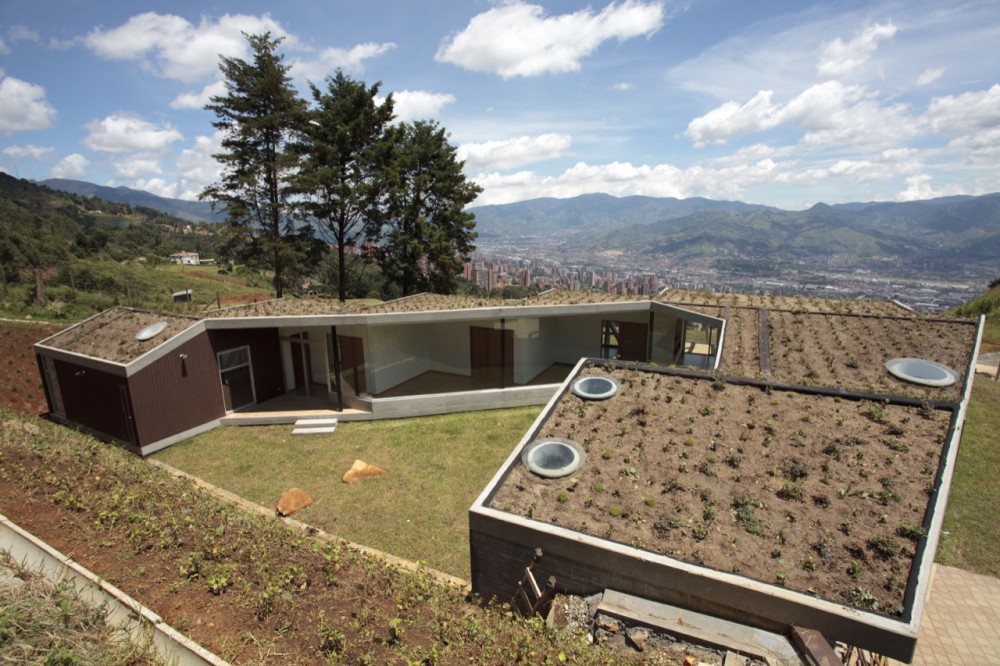 Casa M / Plan B Arquitectos