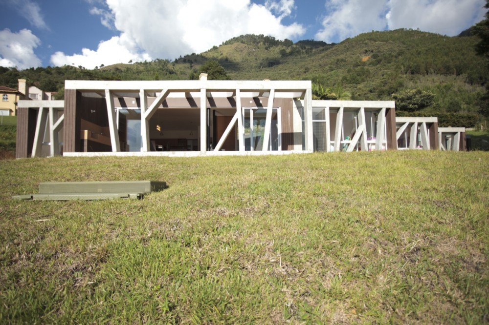 Casa M / Plan B Arquitectos