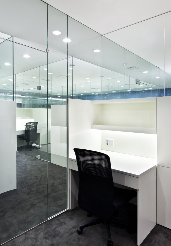 Social Incubating Center / Hyunjoon Yoo Architects