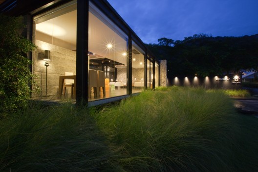 Botanica Sales Office & Showrooms / Vin Varavarn Architects (23)