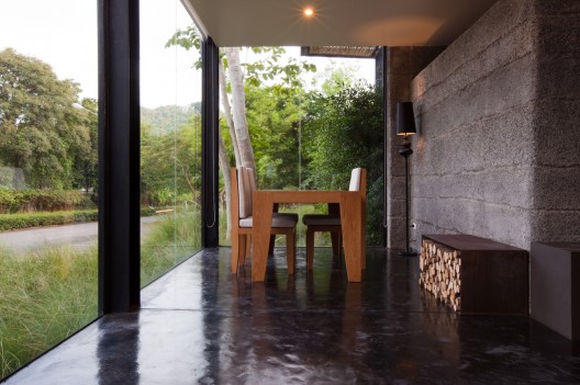 Botanica Sales Office & Showrooms / Vin Varavarn Architects (13)