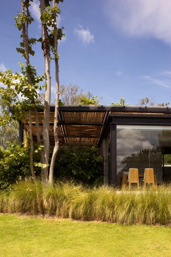 Botanica Sales Office & Showrooms / Vin Varavarn Architects (12)