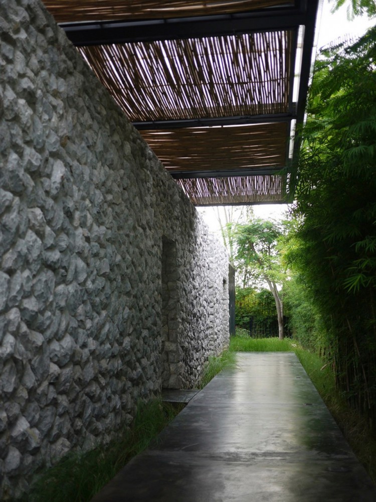 Botanica Sales Office & Showrooms / Vin Varavarn Architects