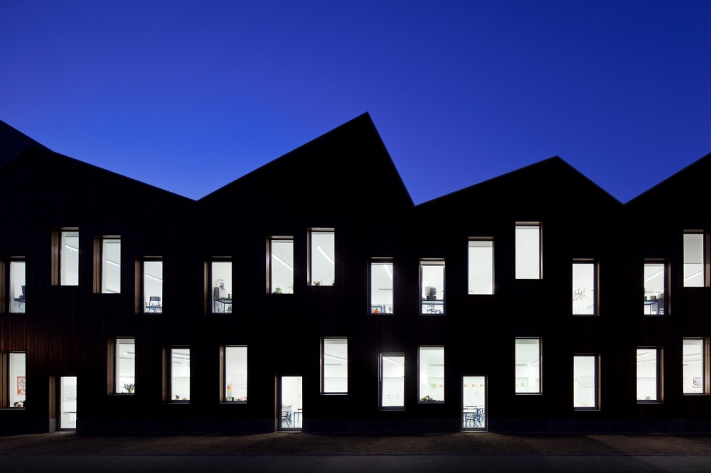Mouriz School / Atelier Nuno Lacerda Lopes