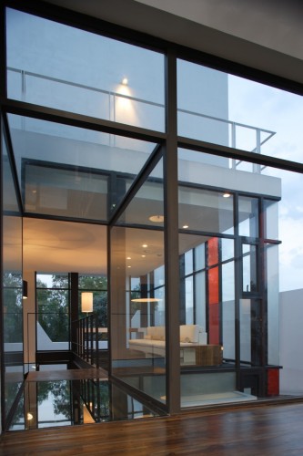 La Casa del Lobo / Darkitectura (19)