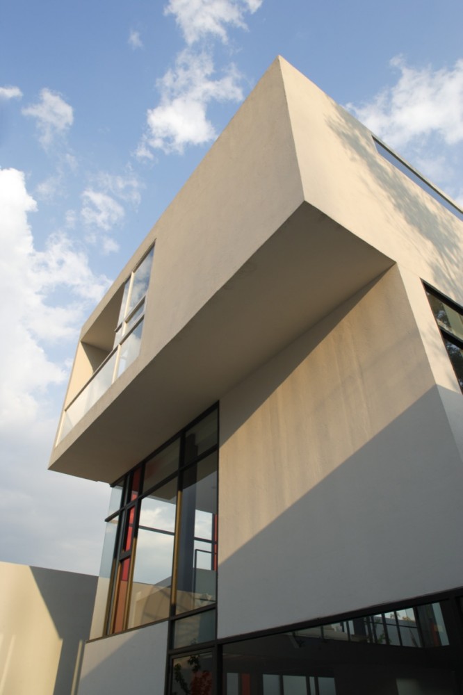 La Casa del Lobo / Darkitectura