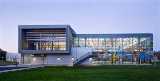 East Oakland Sports Center / ELS Architecture and Urban Design (24)